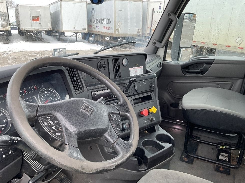 Day Cab Tractor-Heavy Duty Tractors-International-2019-RH613-Kentwood-MI-578,177\n\t\tmiles-$ 19,000 - Image 10