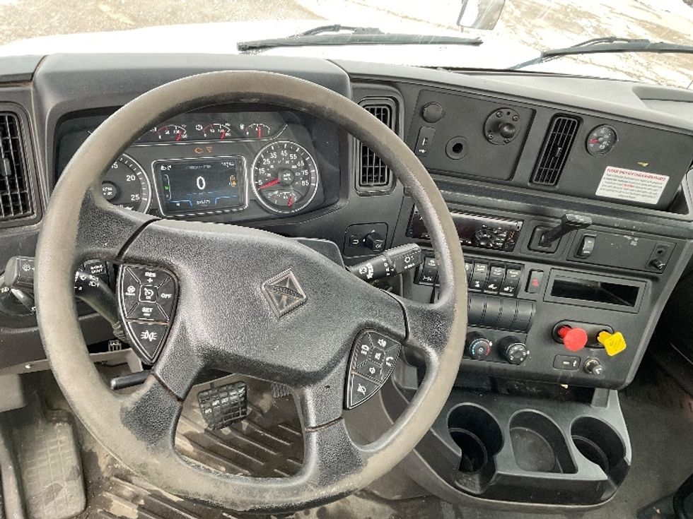 Day Cab Tractor-Heavy Duty Tractors-International-2019-RH613-Kentwood-MI-578,177\n\t\tmiles-$ 19,000 - Image 11
