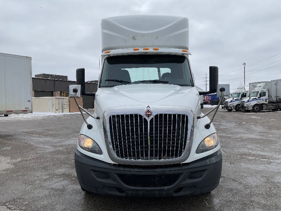 Day Cab Tractor-Heavy Duty Tractors-International-2019-RH613-Kentwood-MI-578,177\n\t\tmiles-$ 19,000 - Image 2
