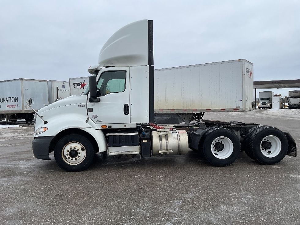 Day Cab Tractor-Heavy Duty Tractors-International-2019-RH613-Kentwood-MI-578,177\n\t\tmiles-$ 19,000 - Image 4