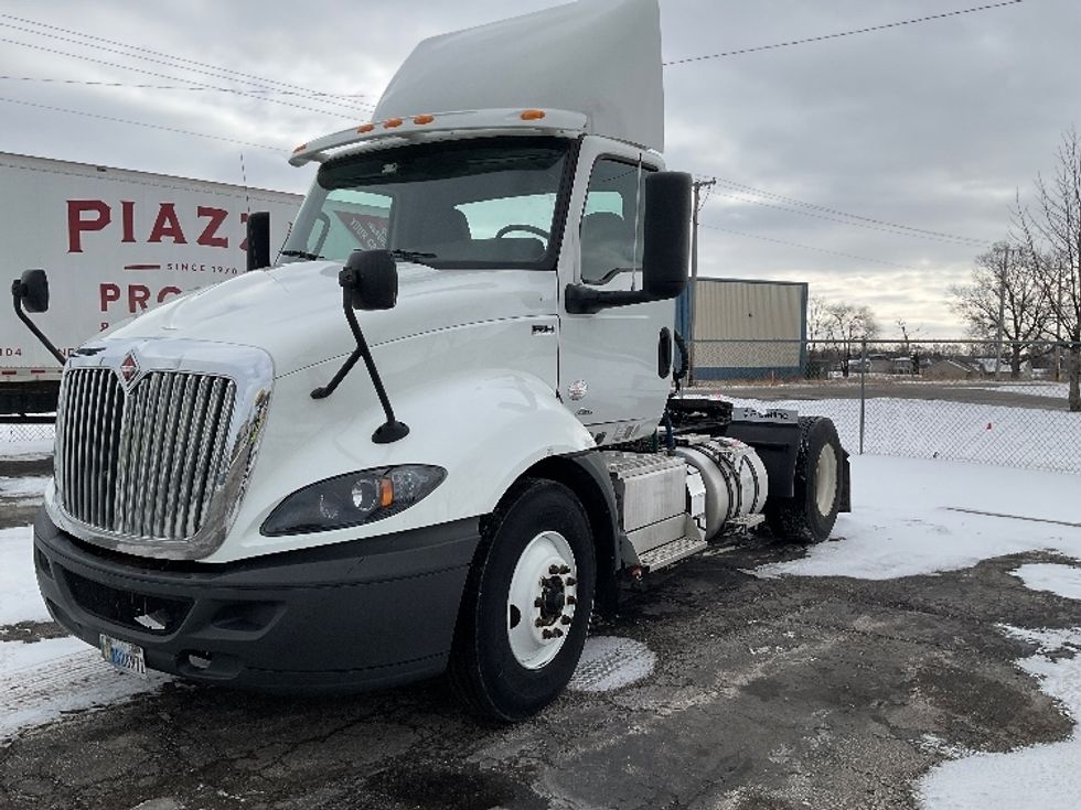 Day Cab Tractor-Heavy Duty Tractors-International-2019-RH613-La Porte-IN-211,149\n\t\tmiles-$ 14,000 - Image 3