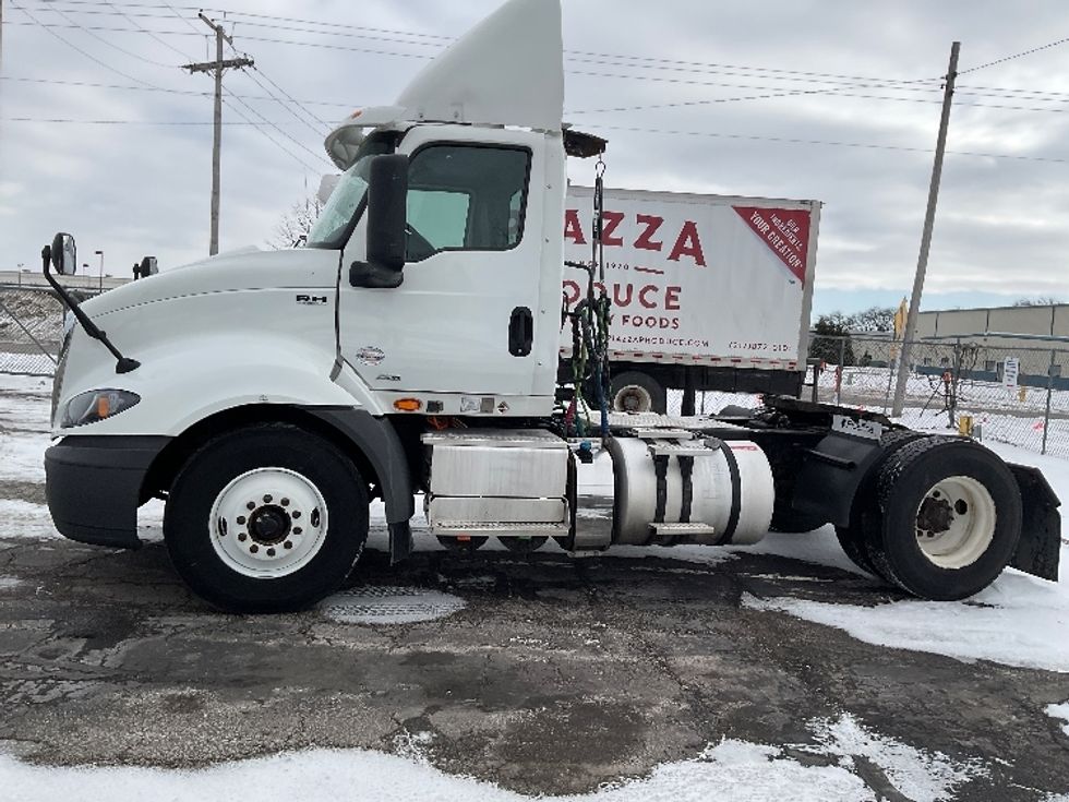 Day Cab Tractor-Heavy Duty Tractors-International-2019-RH613-La Porte-IN-211,149\n\t\tmiles-$ 14,000 - Image 4