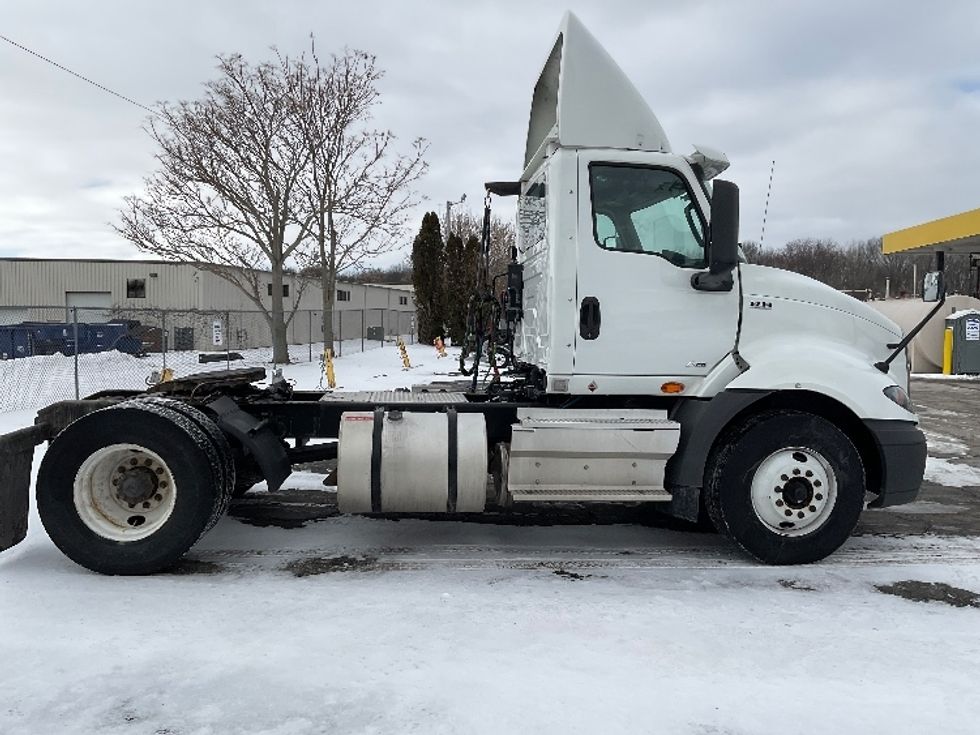 Day Cab Tractor-Heavy Duty Tractors-International-2019-RH613-La Porte-IN-211,149\n\t\tmiles-$ 14,000 - Image 8