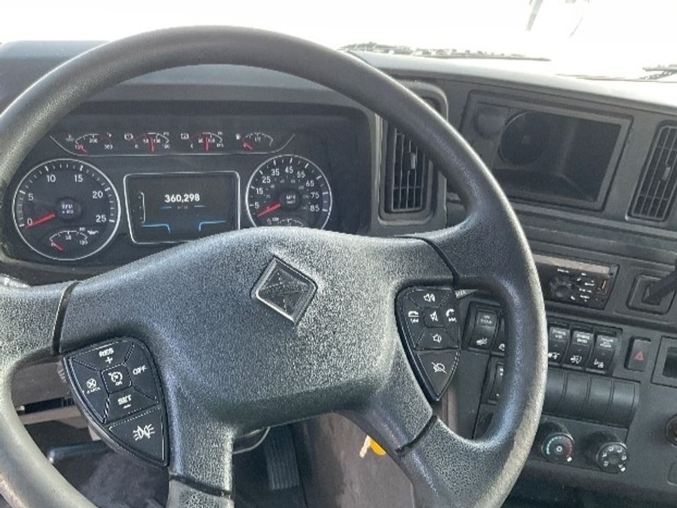 Day Cab Tractor-Heavy Duty Tractors-International-2019-RH613-La Porte-IN-360,081\n\t\tmiles-$ 14,000 - Image 11