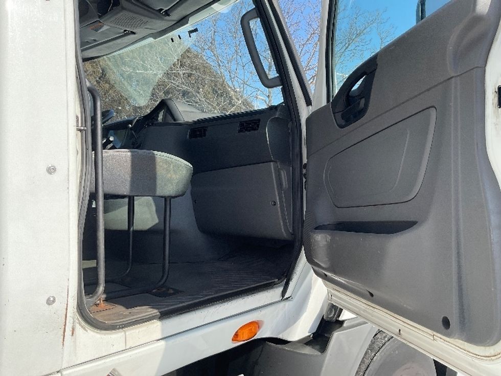 Day Cab Tractor-Heavy Duty Tractors-International-2019-RH613-La Porte-IN-360,281\n\t\tmiles-$ 14,000 - Image 12