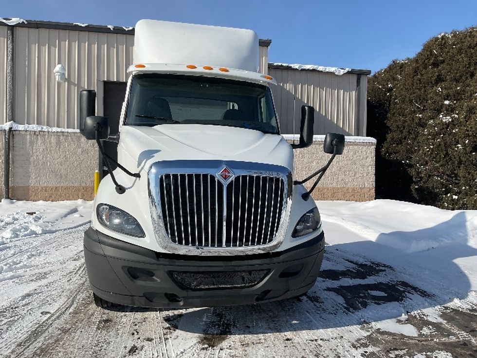 Day Cab Tractor-Heavy Duty Tractors-International-2019-RH613-La Porte-IN-360,281\n\t\tmiles-$ 14,000 - Image 2