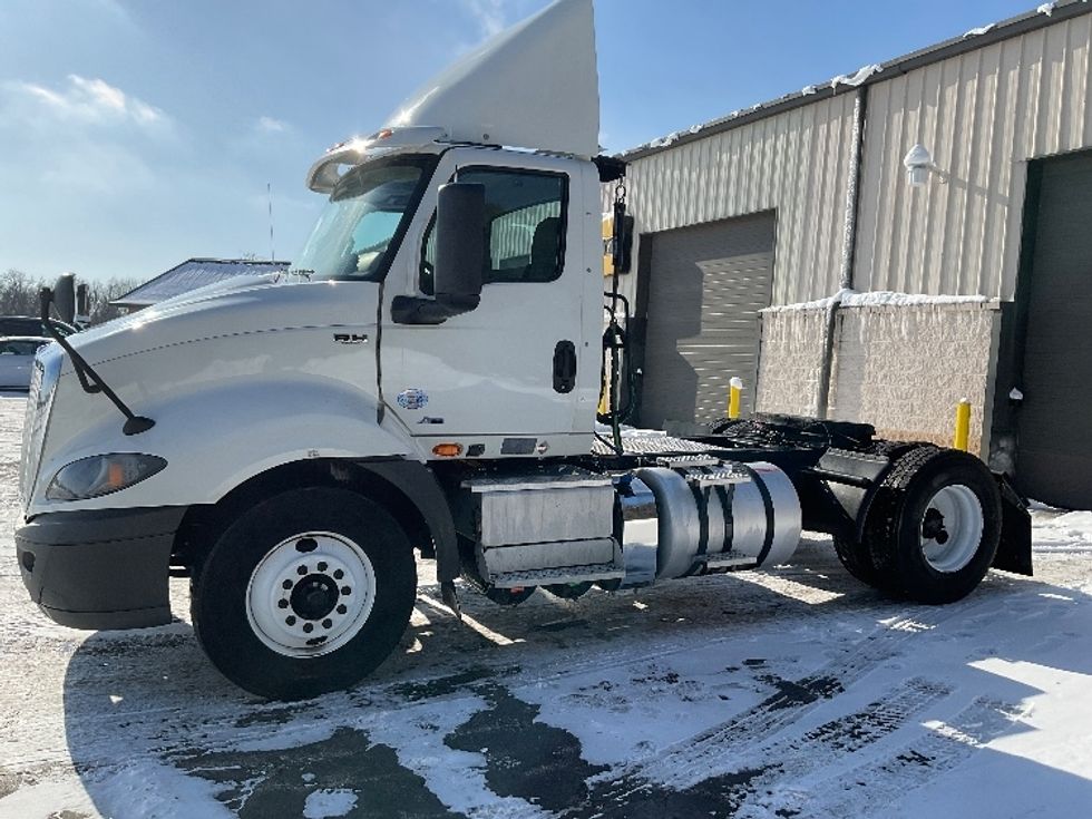 Day Cab Tractor-Heavy Duty Tractors-International-2019-RH613-La Porte-IN-360,281\n\t\tmiles-$ 14,000 - Image 4