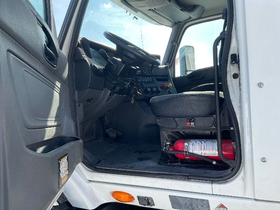 Day Cab Tractor-Heavy Duty Tractors-International-2019-RH613-La Porte-IN-360,281\n\t\tmiles-$ 14,000 - Image 9