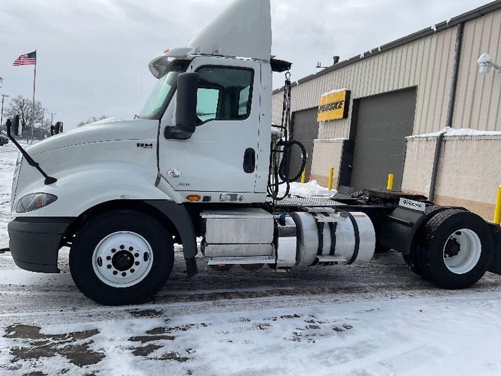Day Cab Tractor-Heavy Duty Tractors-International-2019-RH613-La Porte-IN-395,592\n\t\tmiles-$ 14,000 - Image 4