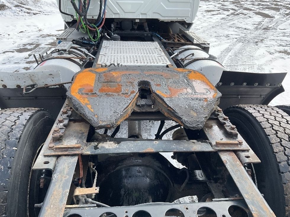 Day Cab Tractor-Heavy Duty Tractors-International-2019-RH613-La Porte-IN-395,592\n\t\tmiles-$ 14,000 - Image 6