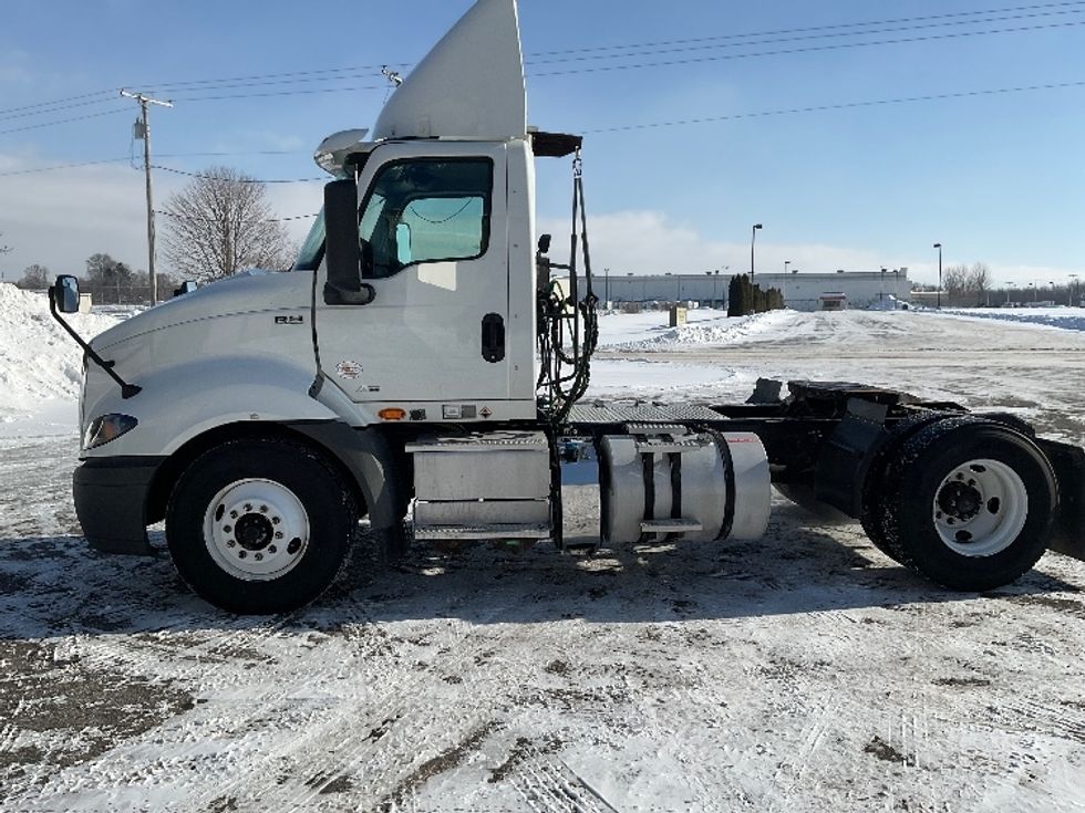 Day Cab Tractor-Heavy Duty Tractors-International-2019-RH613-La Porte-IN-398,341\n\t\tmiles-$ 14,000 - Image 4