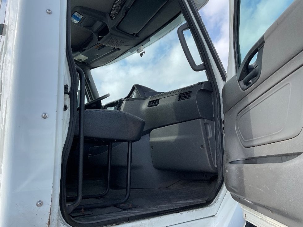 Day Cab Tractor-Heavy Duty Tractors-International-2019-RH613-La Porte-IN-487,206\n\t\tmiles-$ 14,000 - Image 12