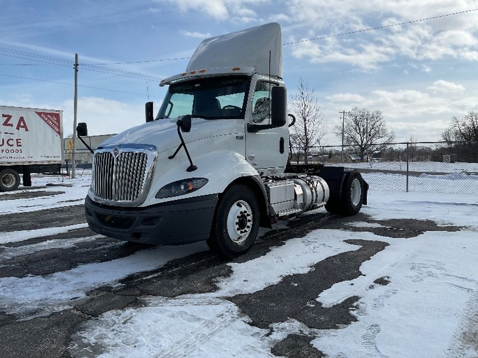Day Cab Tractor-Heavy Duty Tractors-International-2019-RH613-La Porte-IN-487,206\n\t\tmiles-$ 14,000 - Image 3
