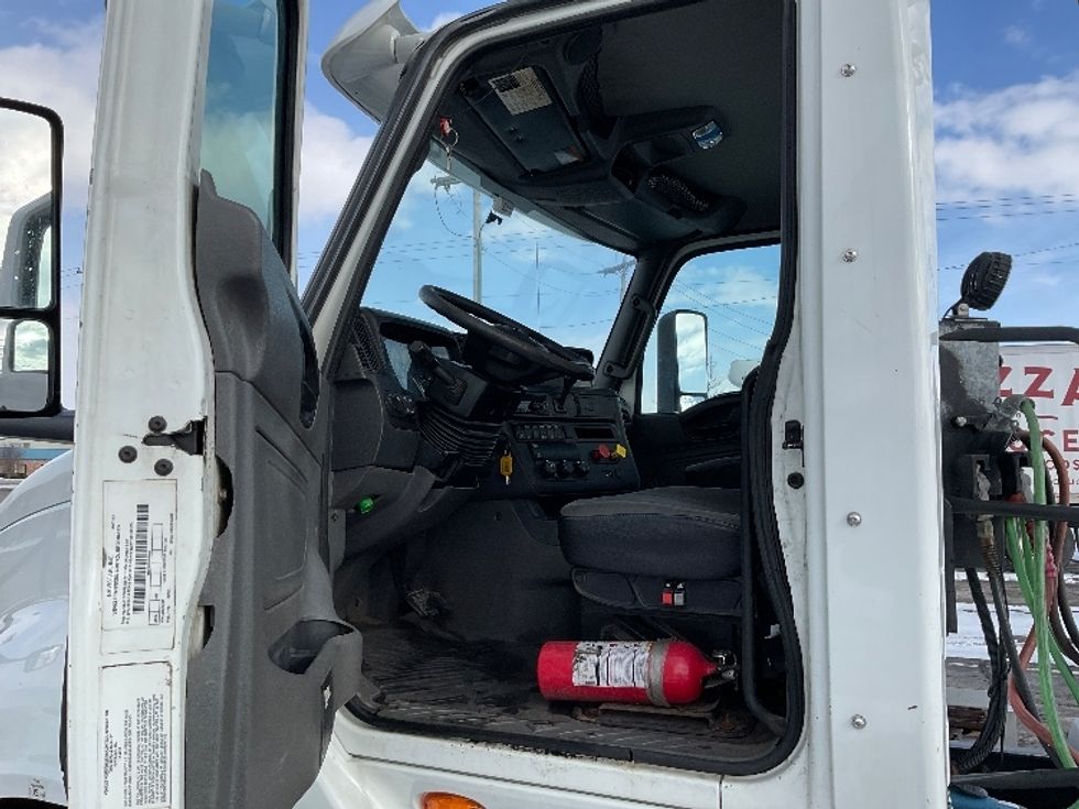 Day Cab Tractor-Heavy Duty Tractors-International-2019-RH613-La Porte-IN-487,206\n\t\tmiles-$ 14,000 - Image 9