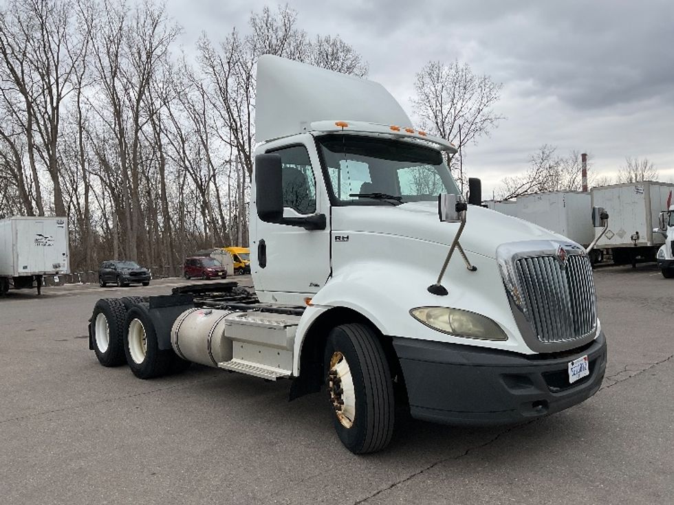 Day Cab Tractor-Heavy Duty Tractors-International-2019-RH613-Lansing-MI-287,060\n\t\tmiles-$ 23,250 - Image 1