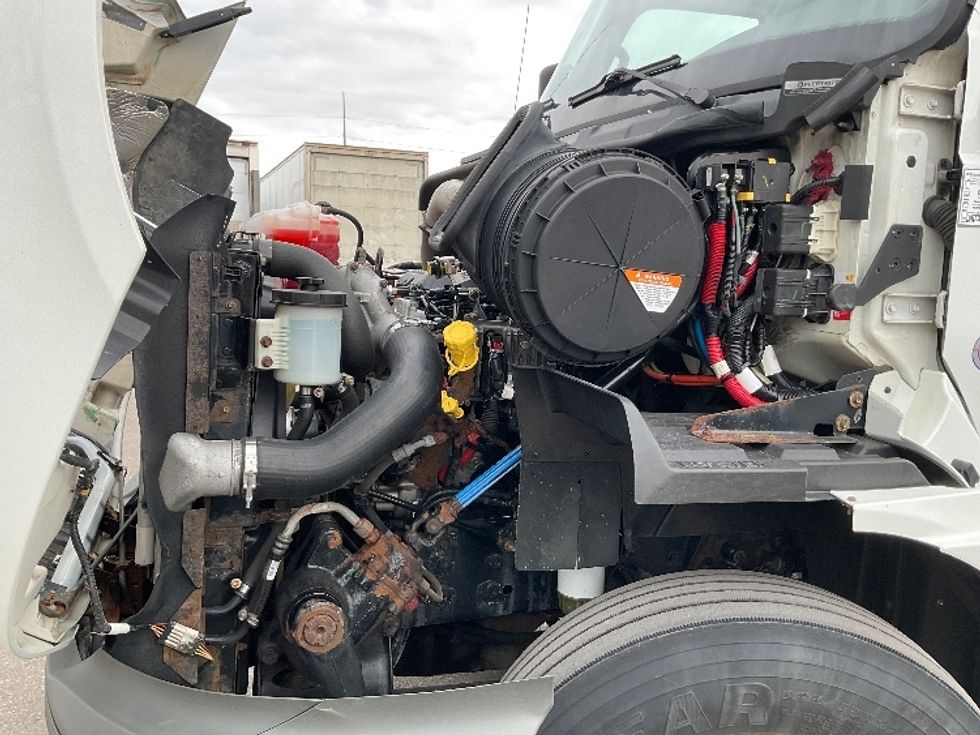 Day Cab Tractor-Heavy Duty Tractors-International-2019-RH613-Lansing-MI-287,060\n\t\tmiles-$ 23,250 - Image 16
