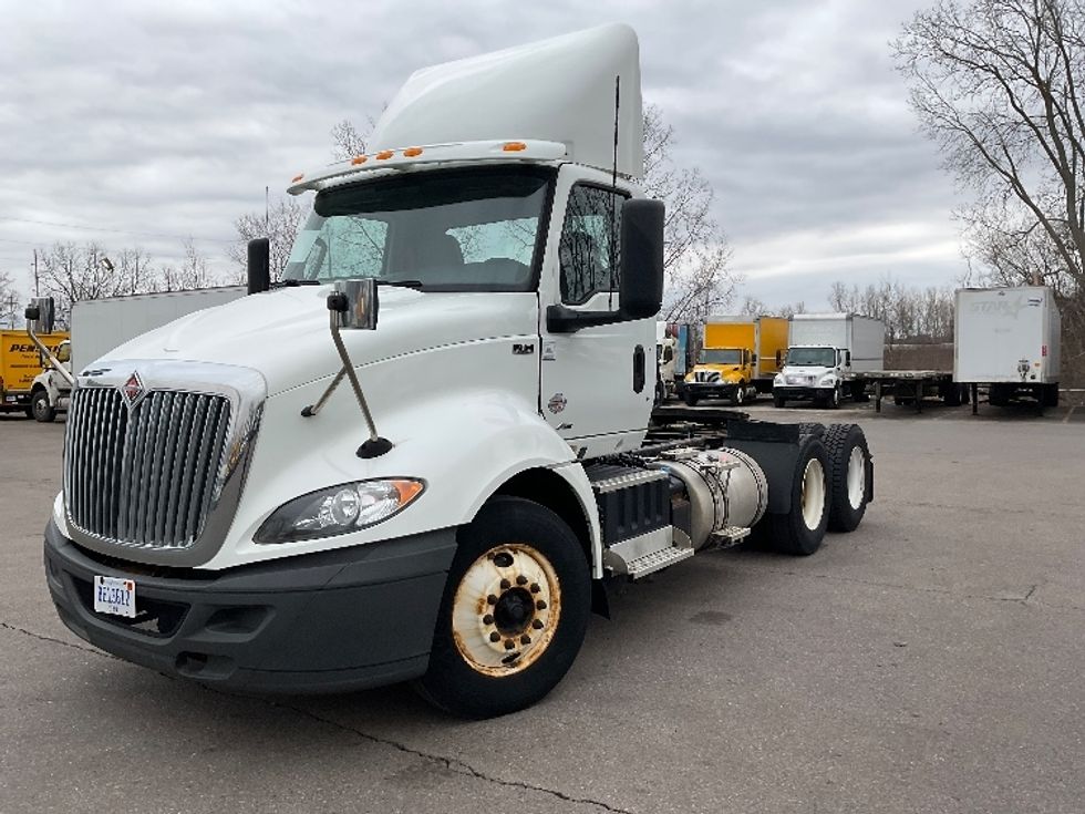 Day Cab Tractor-Heavy Duty Tractors-International-2019-RH613-Lansing-MI-287,060\n\t\tmiles-$ 23,250 - Image 3