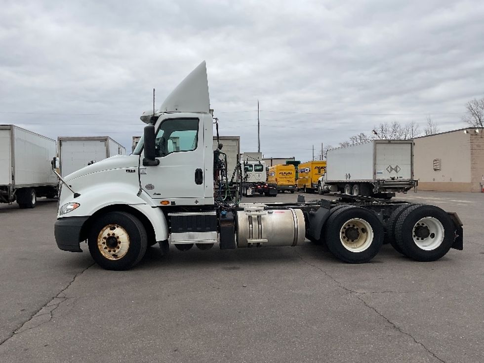 Day Cab Tractor-Heavy Duty Tractors-International-2019-RH613-Lansing-MI-287,060\n\t\tmiles-$ 23,250 - Image 4