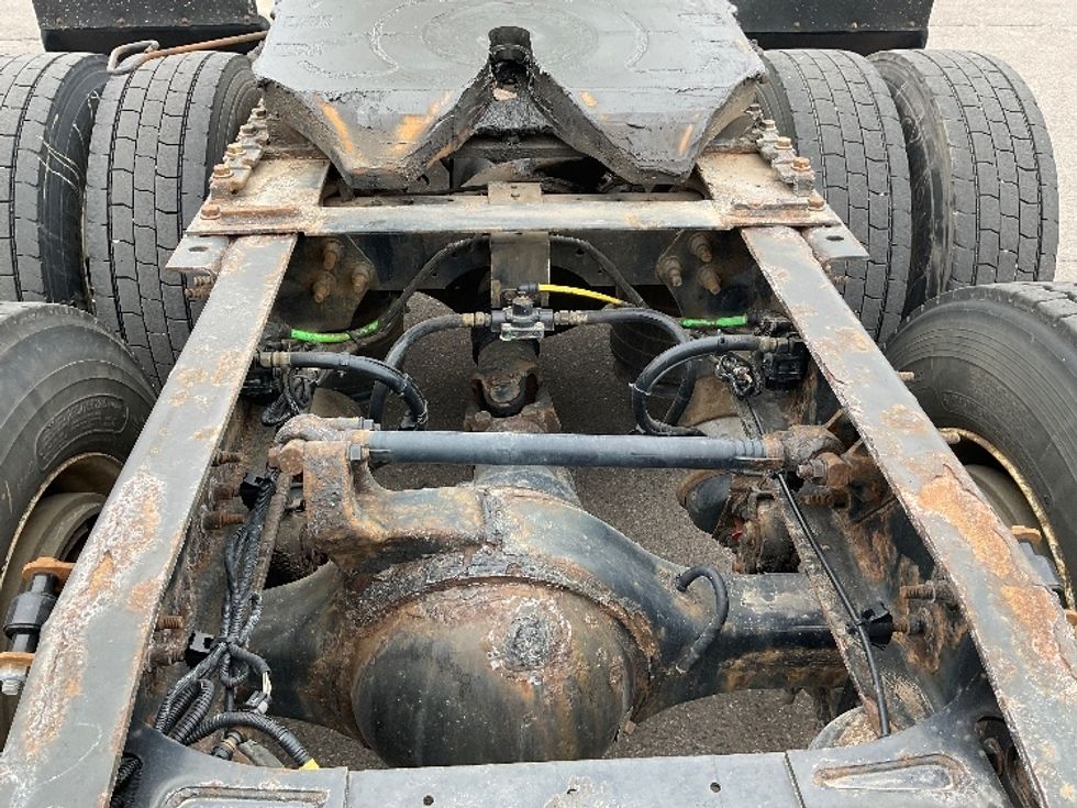 Day Cab Tractor-Heavy Duty Tractors-International-2019-RH613-Lansing-MI-287,060\n\t\tmiles-$ 23,250 - Image 6