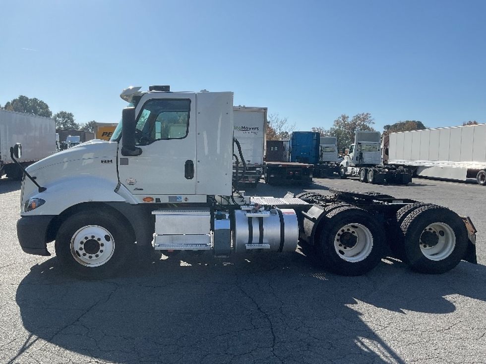 Day Cab Tractor-Heavy Duty Tractors-International-2019-RH613-Little Rock-AR-261,733\n\t\tmiles-$ 24,500 - Image 4