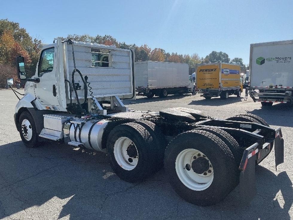 Day Cab Tractor-Heavy Duty Tractors-International-2019-RH613-Little Rock-AR-261,733\n\t\tmiles-$ 24,500 - Image 5