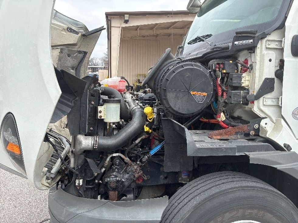 Day Cab Tractor-Heavy Duty Tractors-International-2019-RH613-Nashville (Mount Juliet)-TN-329,151\n\t\tmiles-$ 14,250 - Image 16