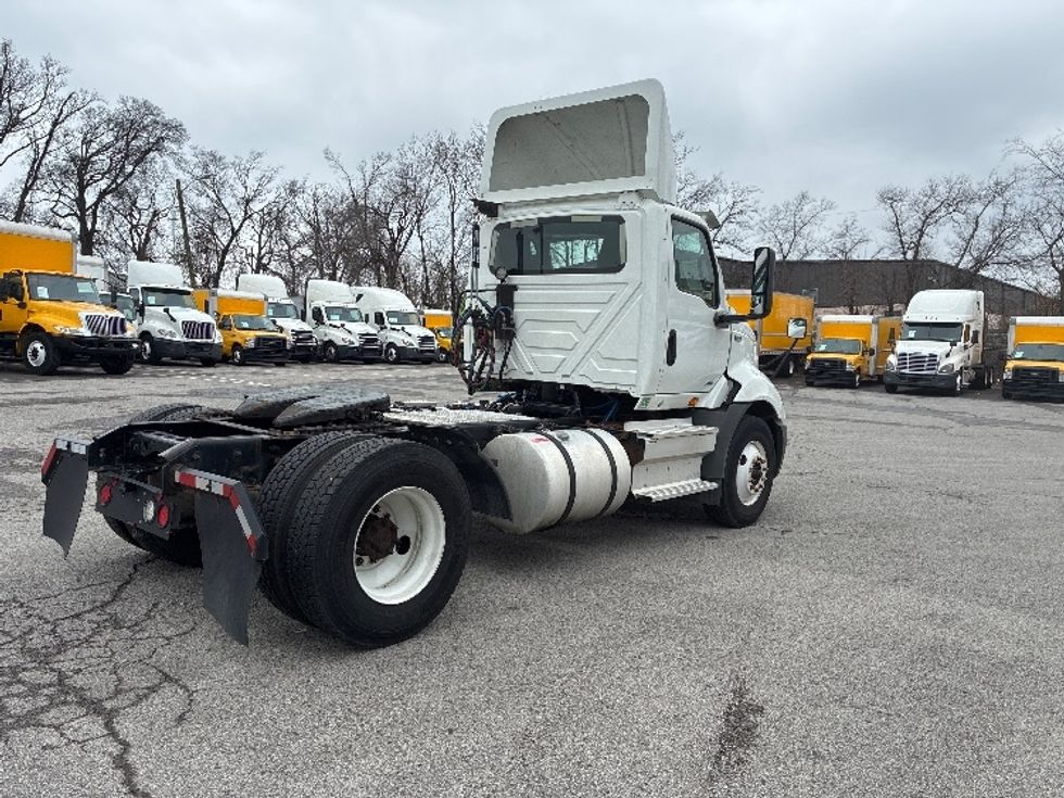 Day Cab Tractor-Heavy Duty Tractors-International-2019-RH613-Nashville (Mount Juliet)-TN-329,151\n\t\tmiles-$ 14,250 - Image 7