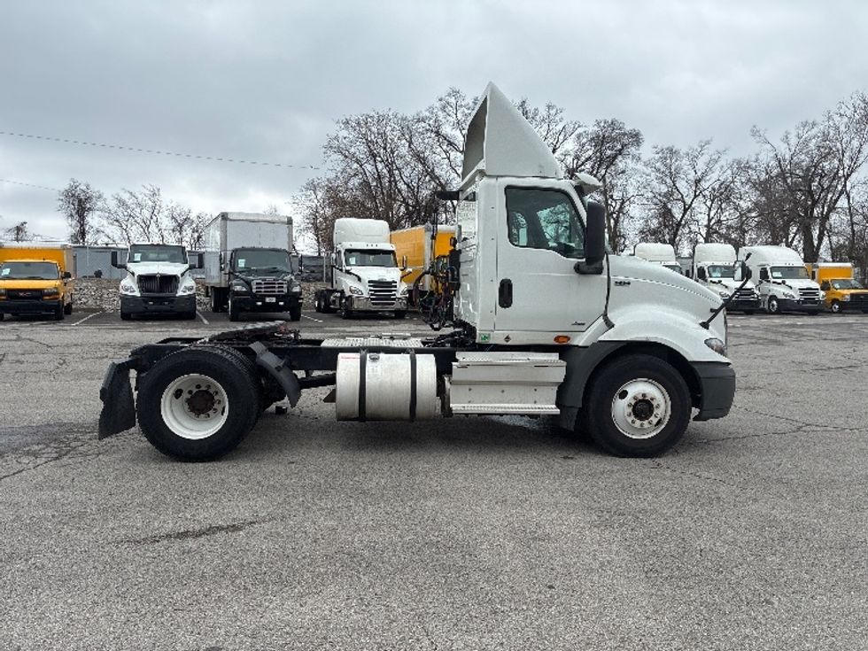 Day Cab Tractor-Heavy Duty Tractors-International-2019-RH613-Nashville (Mount Juliet)-TN-329,151\n\t\tmiles-$ 14,250 - Image 8