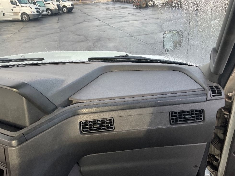 Day Cab Tractor-Heavy Duty Tractors-International-2019-RH613-Perrysburg-OH-556,731\n\t\tmiles-$ 15,000 - Image 13