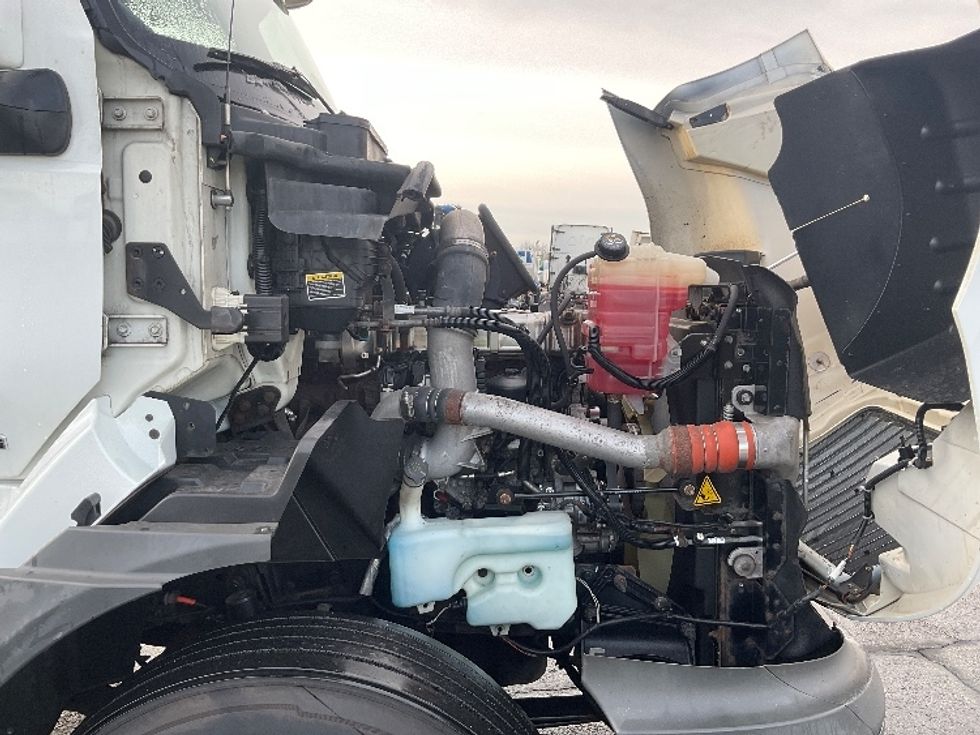 Day Cab Tractor-Heavy Duty Tractors-International-2019-RH613-Perrysburg-OH-556,731\n\t\tmiles-$ 15,000 - Image 15