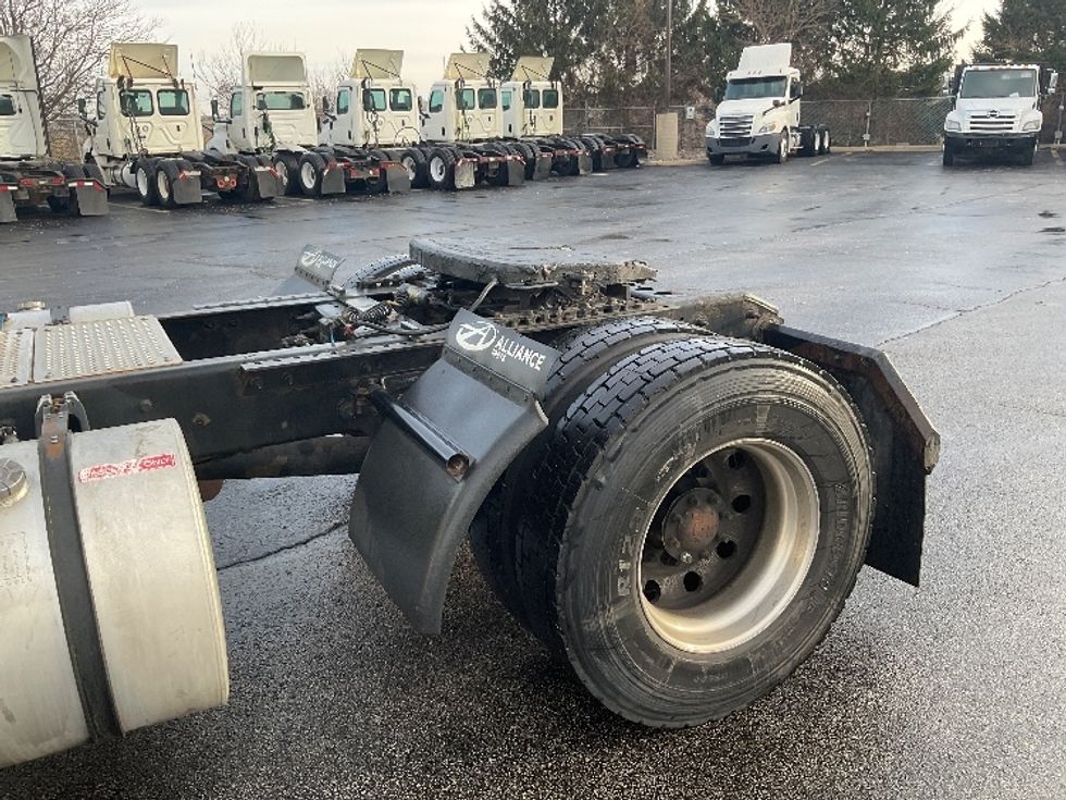 Day Cab Tractor-Heavy Duty Tractors-International-2019-RH613-Perrysburg-OH-556,731\n\t\tmiles-$ 15,000 - Image 17