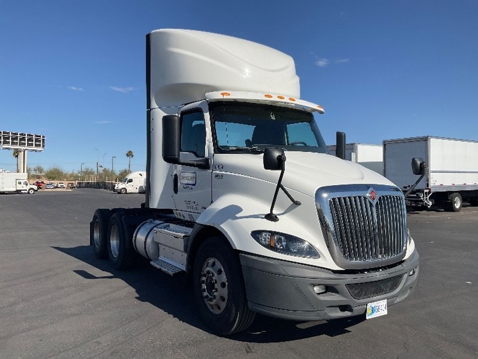 Day Cab Tractor-Heavy Duty Tractors-International-2019-RH613-Phoenix-AZ-424,571\n\t\tmiles-$ 28,750 - Image 1