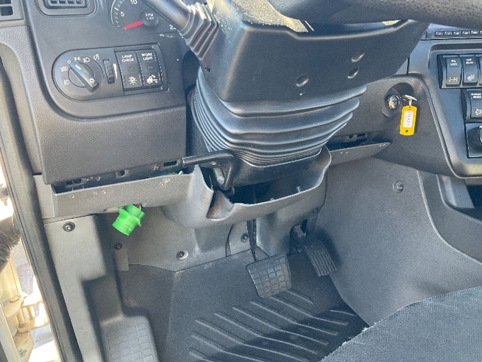 Day Cab Tractor-Heavy Duty Tractors-International-2019-RH613-Phoenix-AZ-424,571\n\t\tmiles-$ 28,750 - Image 15