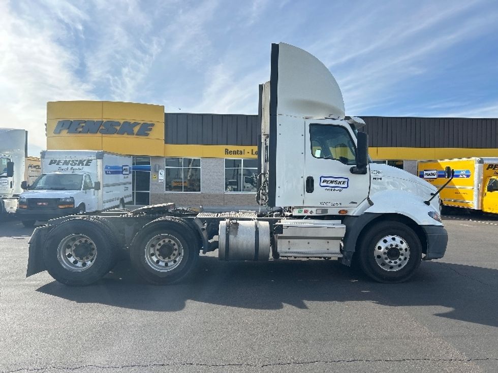2019 International RH613 RH photo 8