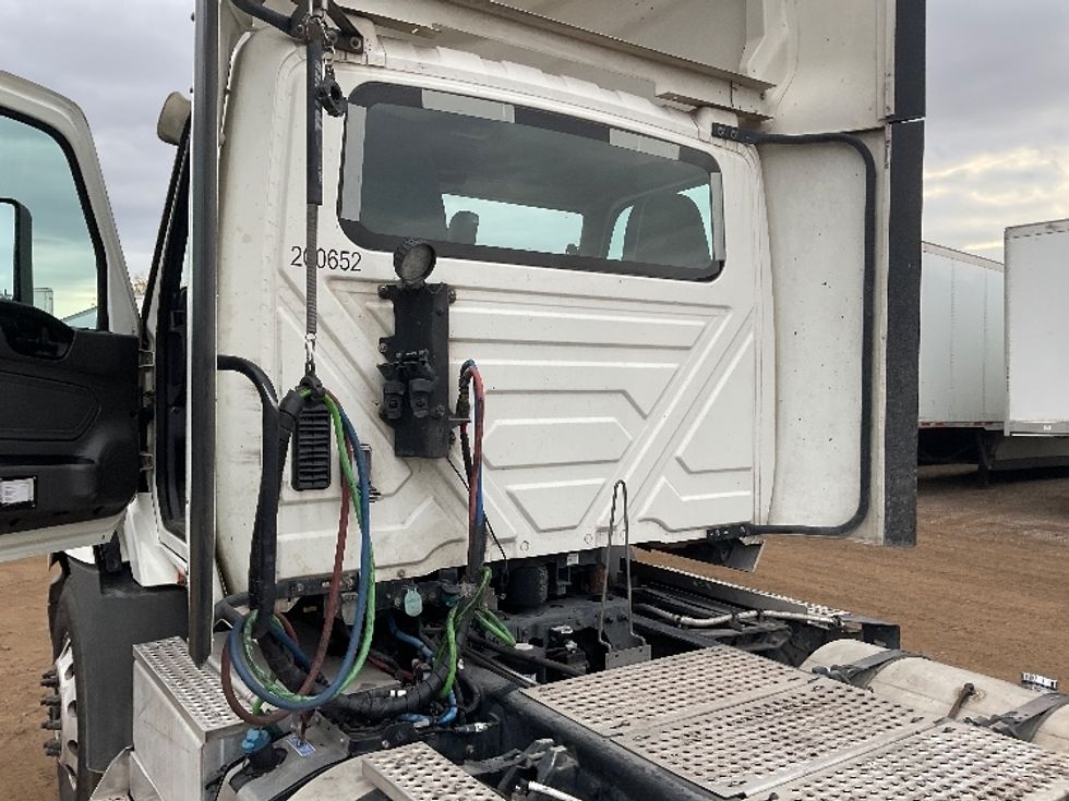 Day Cab Tractor-Heavy Duty Tractors-International-2019-RH613-Phoenix-AZ-451,664\n\t\tmiles-$ 27,000 - Image 17