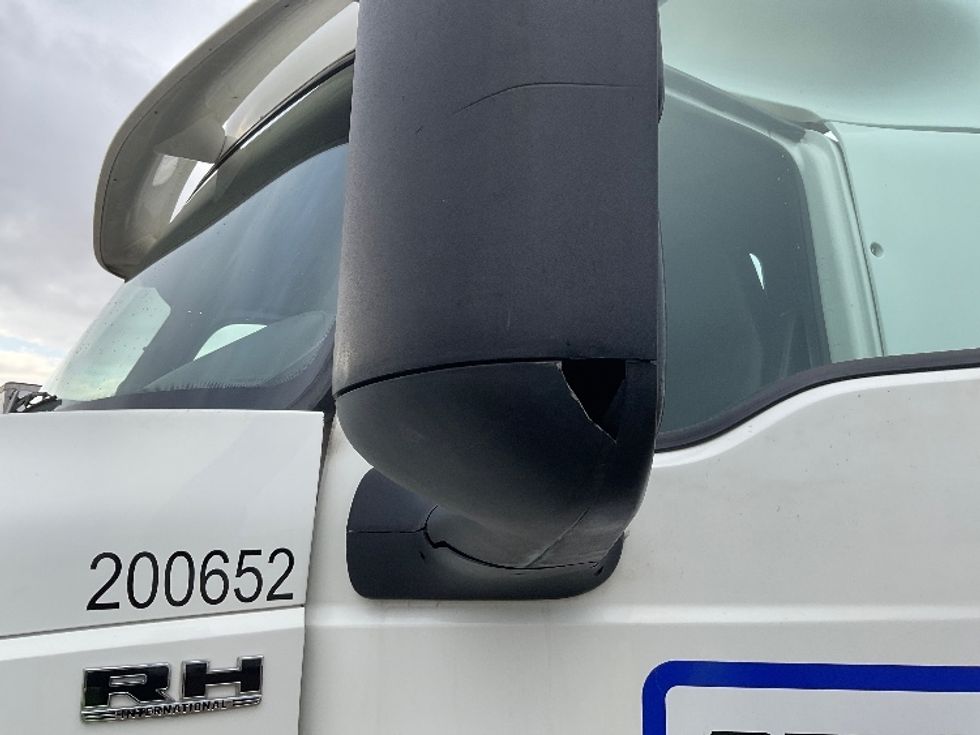 Day Cab Tractor-Heavy Duty Tractors-International-2019-RH613-Phoenix-AZ-451,664\n\t\tmiles-$ 27,000 - Image 18