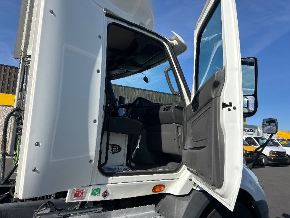 Day Cab Tractor-Heavy Duty Tractors-International-2019-RH613-Phoenix-AZ-495,564\n\t\tmiles-$ 24,750 - Image 12