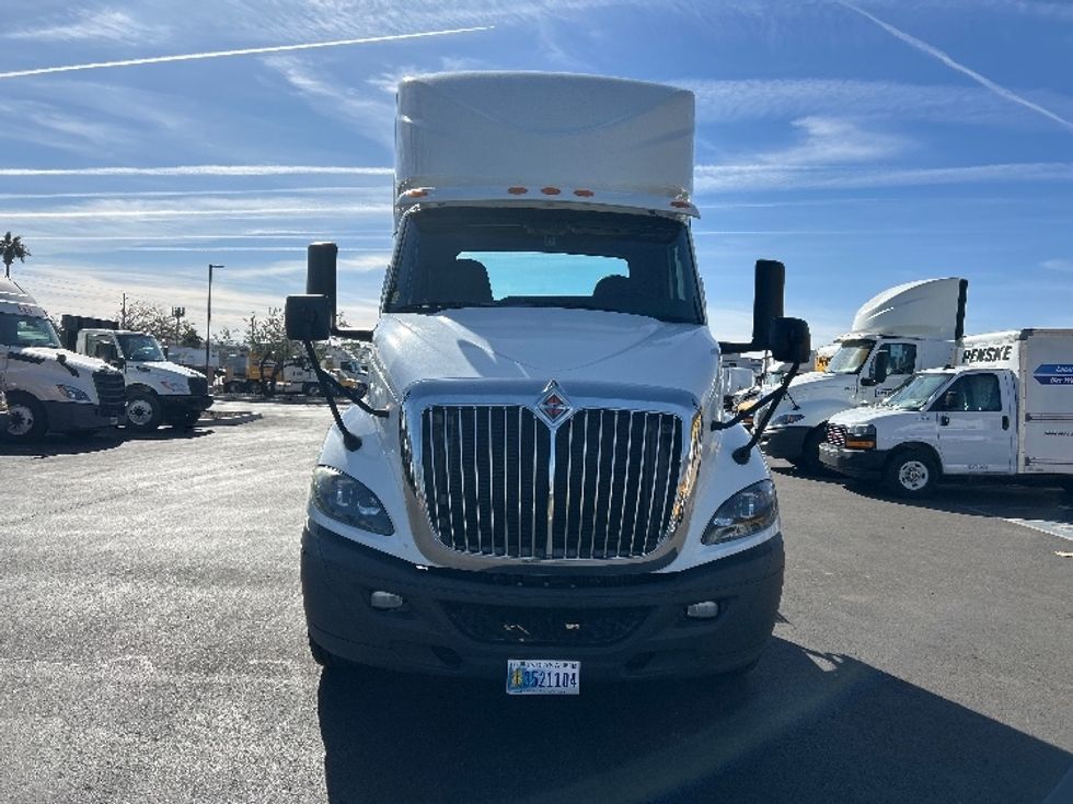 Day Cab Tractor-Heavy Duty Tractors-International-2019-RH613-Phoenix-AZ-495,564\n\t\tmiles-$ 24,750 - Image 2