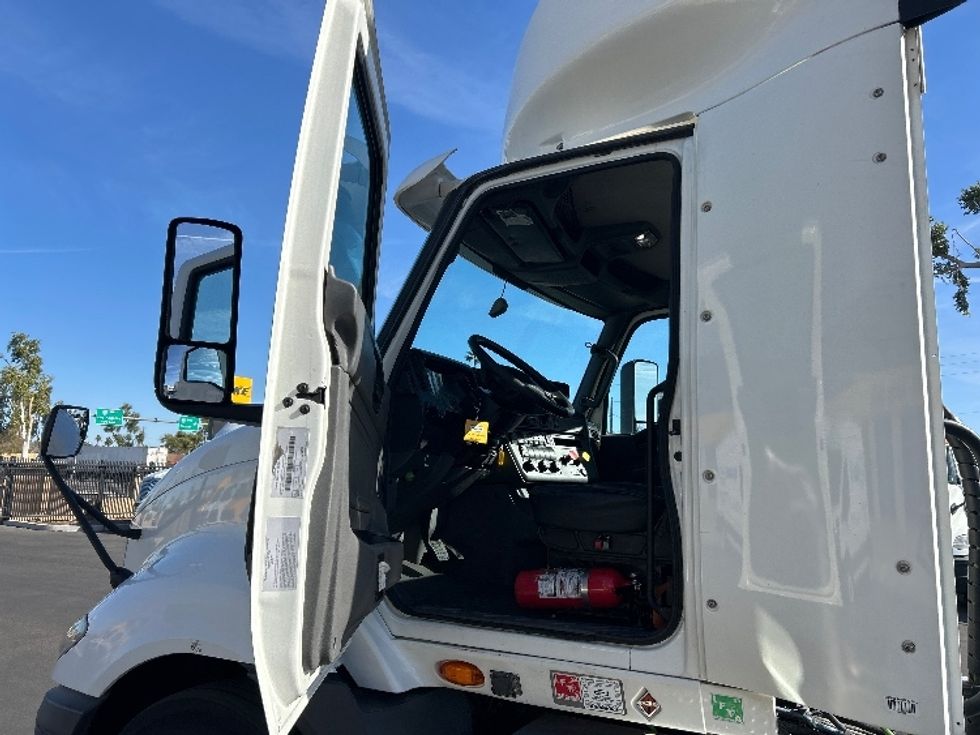 Day Cab Tractor-Heavy Duty Tractors-International-2019-RH613-Phoenix-AZ-495,564\n\t\tmiles-$ 24,750 - Image 9