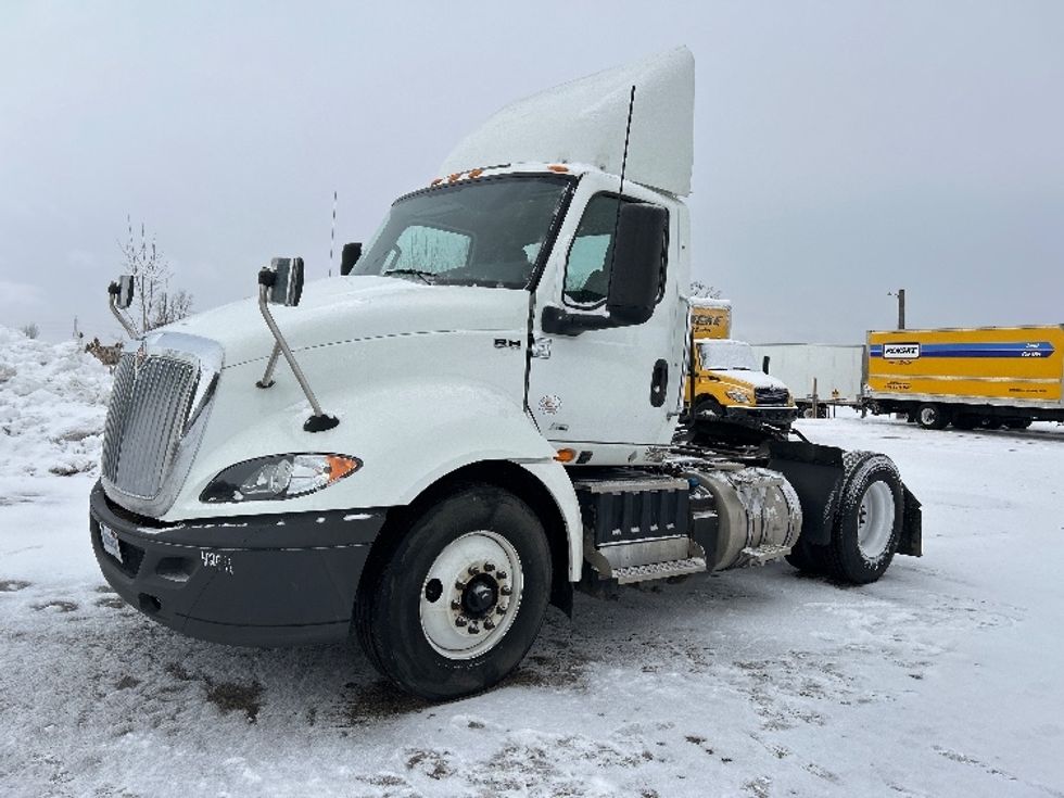 Day Cab Tractor-Heavy Duty Tractors-International-2019-RH613-Saginaw-MI-335,844\n\t\tmiles-$ 15,000 - Image 3