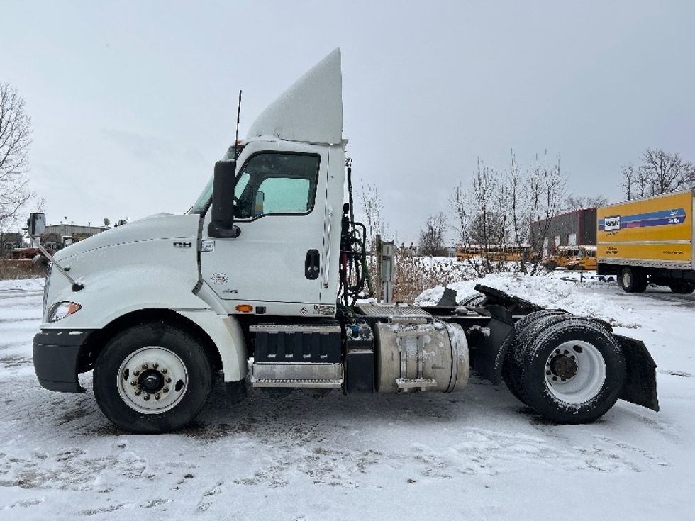 Day Cab Tractor-Heavy Duty Tractors-International-2019-RH613-Saginaw-MI-335,844\n\t\tmiles-$ 15,000 - Image 4