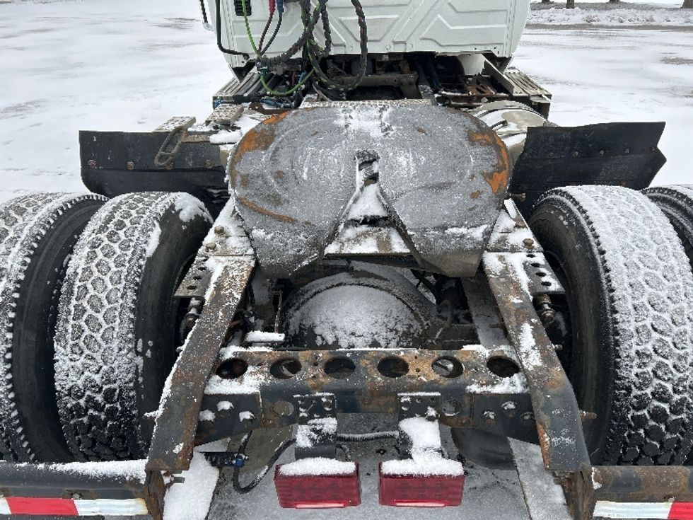 Day Cab Tractor-Heavy Duty Tractors-International-2019-RH613-Saginaw-MI-335,844\n\t\tmiles-$ 15,000 - Image 6