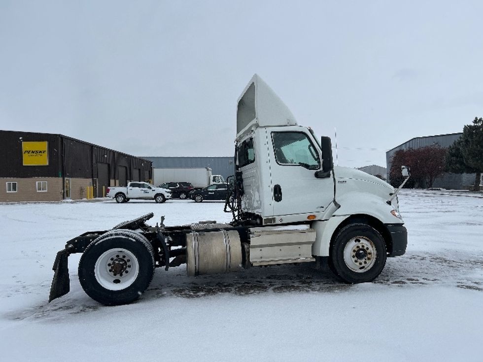 Day Cab Tractor-Heavy Duty Tractors-International-2019-RH613-Saginaw-MI-335,844\n\t\tmiles-$ 15,000 - Image 8