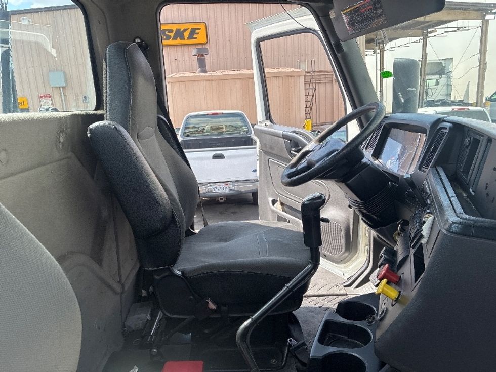 Day Cab Tractor-Heavy Duty Tractors-International-2019-RH613-Vernon-CA-256,817\n\t\tmiles-$ 19,000 - Image 14