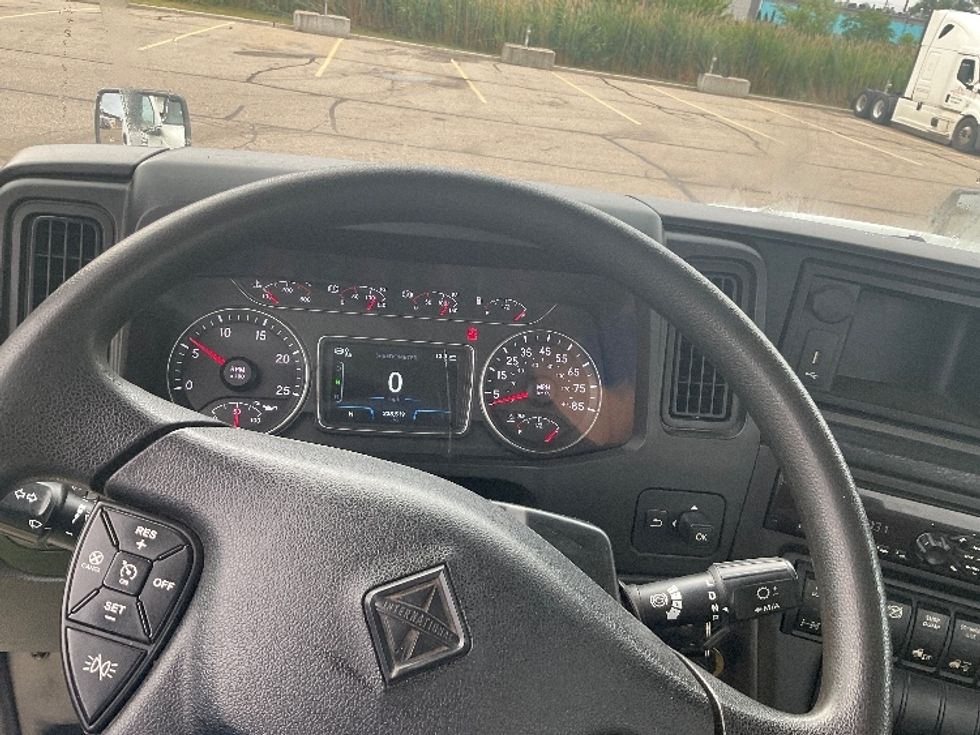 Day Cab Tractor-Heavy Duty Tractors-International-2019-RH613-Warren-MI-338,520\n\t\tmiles-$ 23,500 - Image 11
