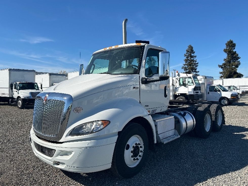 Day Cab Tractor-Heavy Duty Tractors-International-2019-RH613-West Sacramento-CA-64,536\n\t\tmiles-$ 20,250 - Image 3