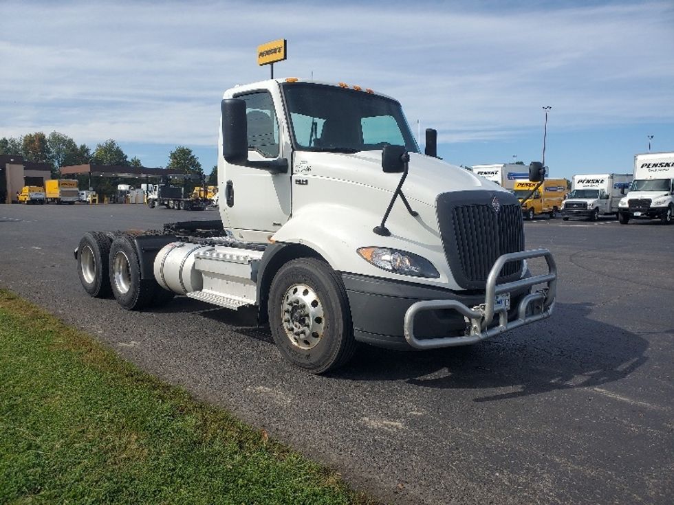 Day Cab Tractor-Heavy Duty Tractors-International-2019-RH613-White Deer-PA-279,402\n\t\tmiles-$ 24,500 - Image 1
