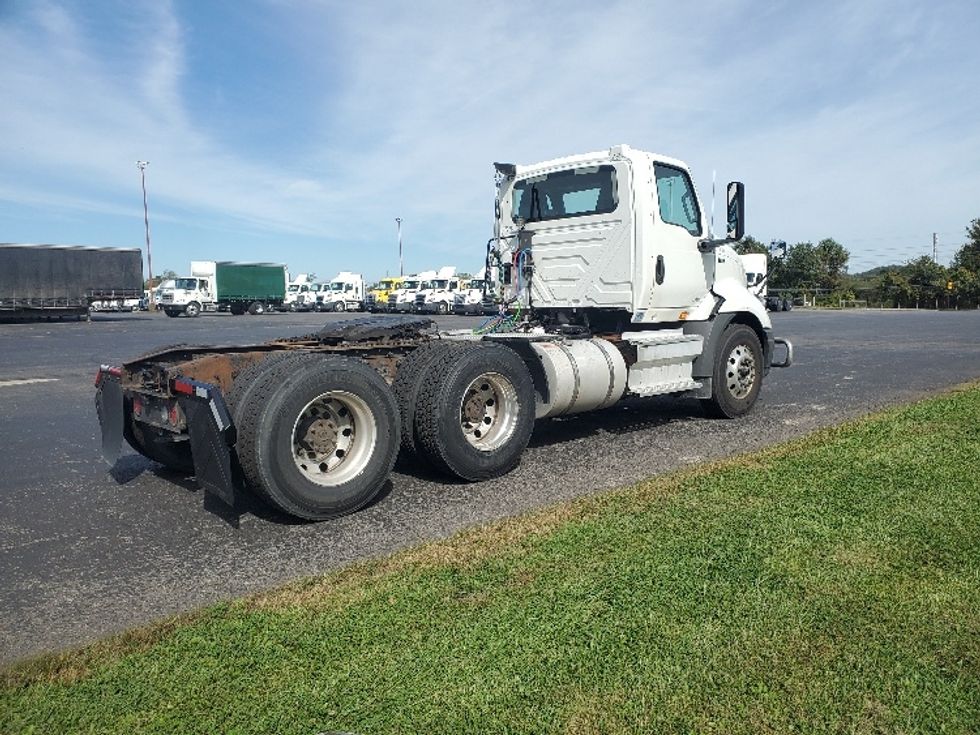 Day Cab Tractor-Heavy Duty Tractors-International-2019-RH613-White Deer-PA-279,402\n\t\tmiles-$ 24,500 - Image 7
