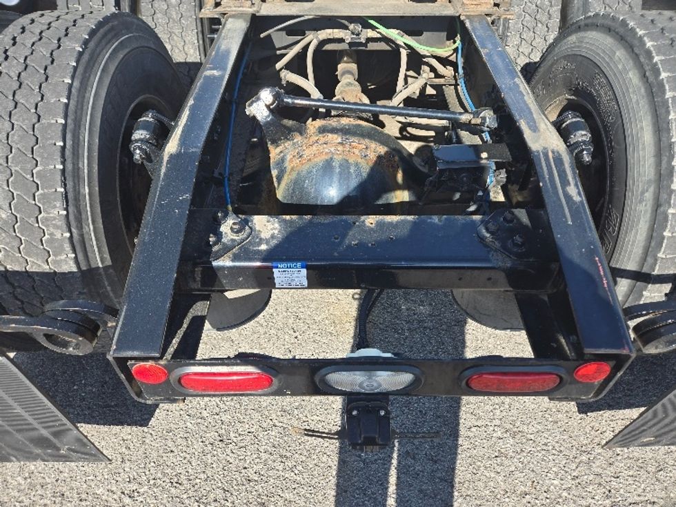 Day Cab Tractor-Heavy Duty Tractors-International-2019-RH613-White Deer-PA-409,206\n\t\tmiles-$ 22,750 - Image 6