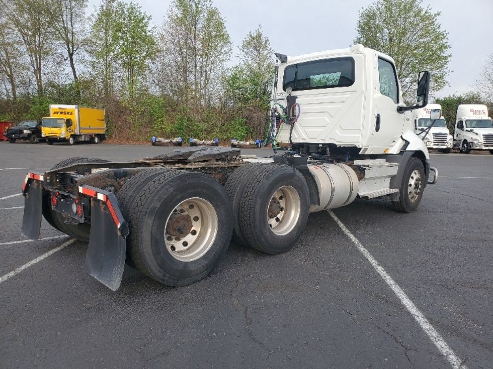 Day Cab Tractor-Heavy Duty Tractors-International-2019-RH613-White Deer-PA-409,206\n\t\tmiles-$ 22,750 - Image 7